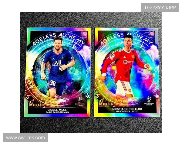 足球球员拆开足球球星卡的惊喜瞬间与稀有卡片揭秘